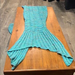 Mermaid knit blanket